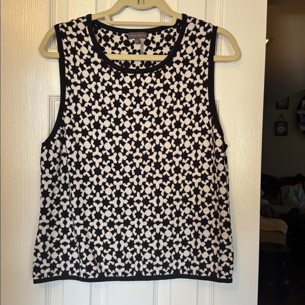 Vince Camuto Black and Cream Patterned Knit
